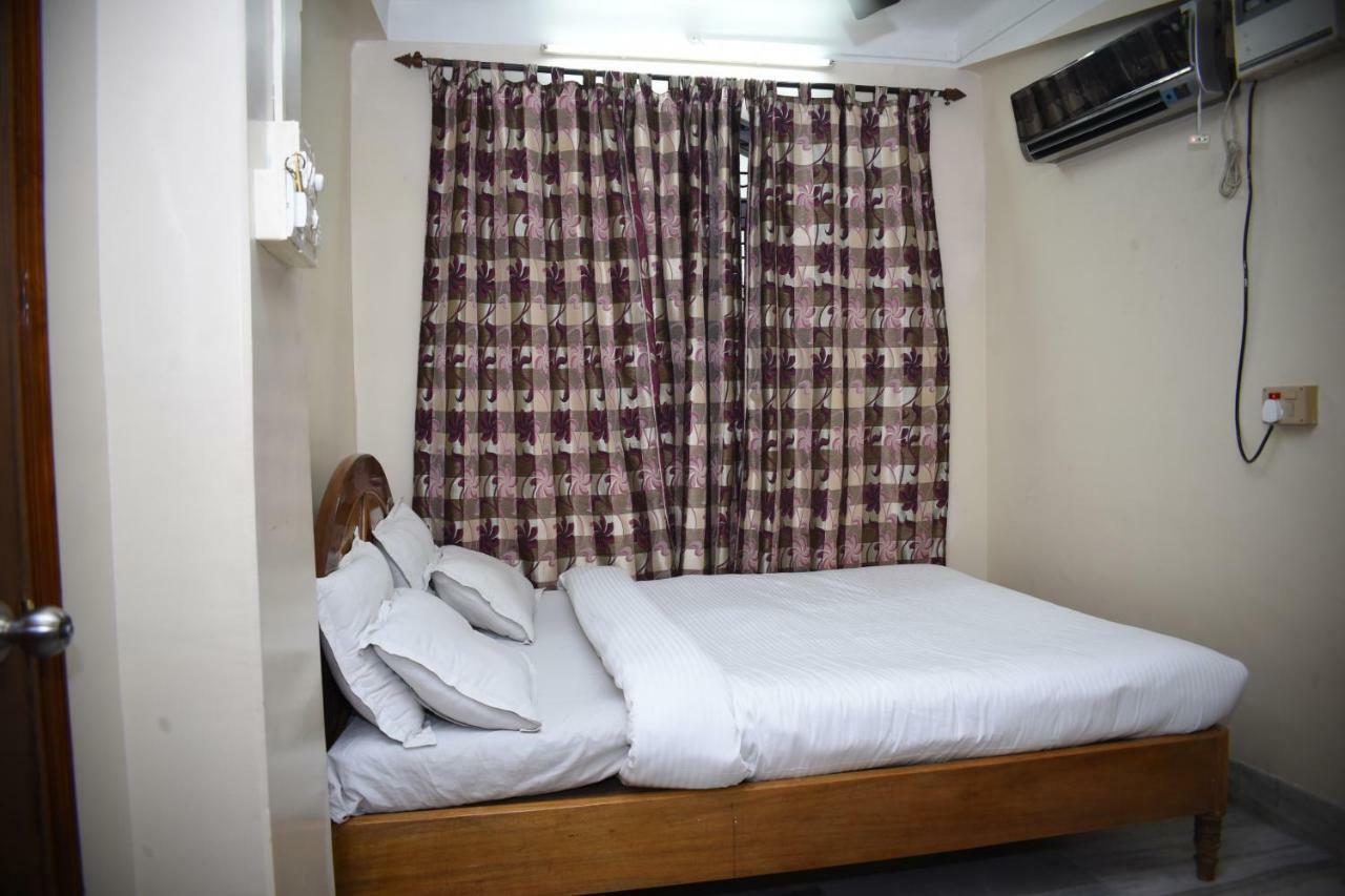 Spot On 37646 Hotel Centre Palace Silchar Exteriör bild