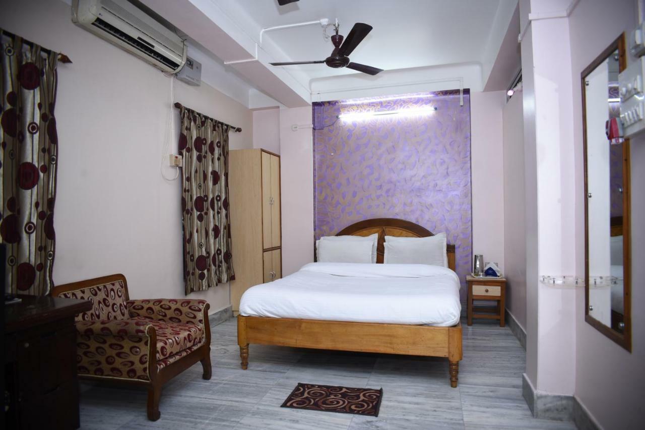 Spot On 37646 Hotel Centre Palace Silchar Exteriör bild